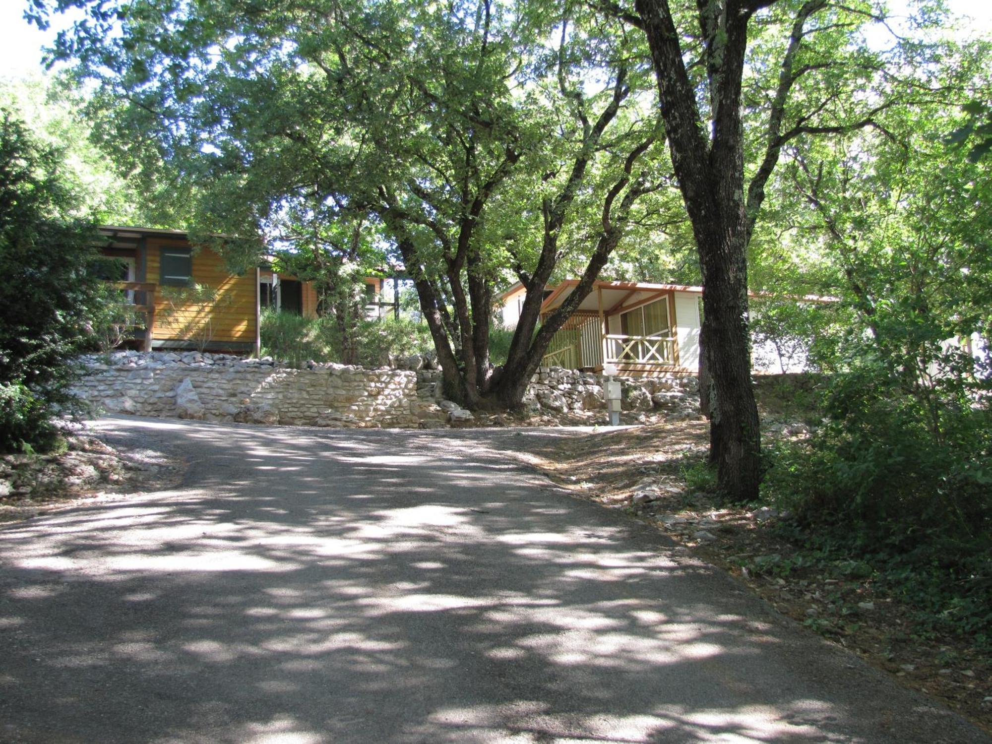 Camping Chalets Les Chenes Verts 보귀에 외부 사진