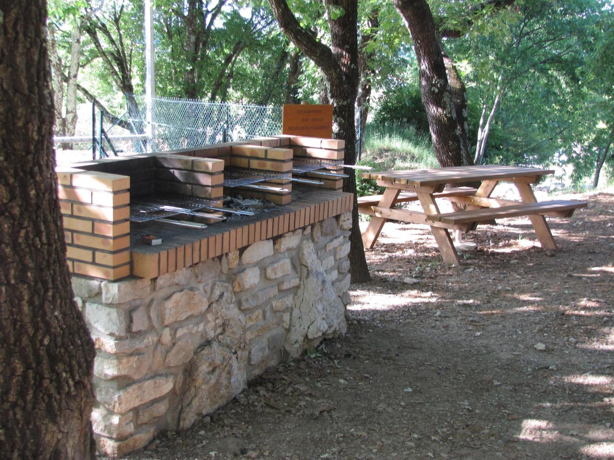 Camping Chalets Les Chenes Verts 보귀에 외부 사진